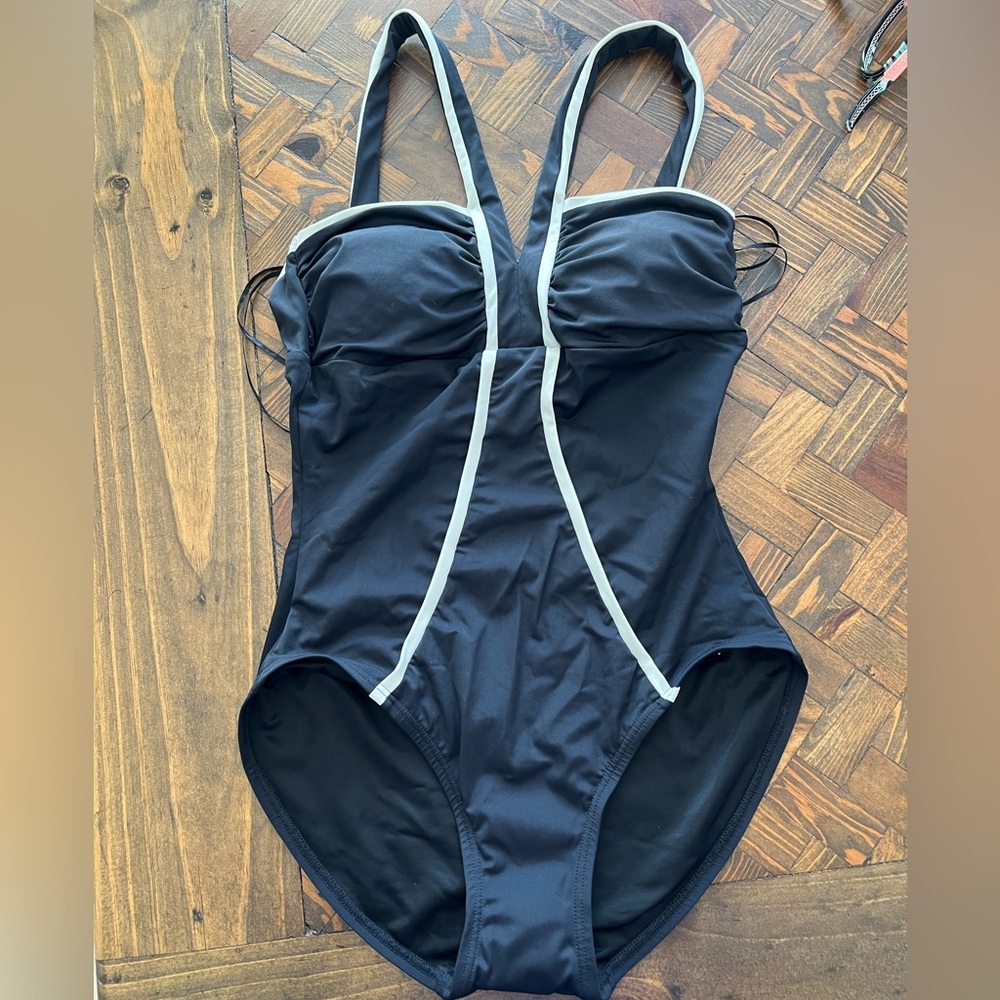 Spanx one piece swim suit NWT size 8